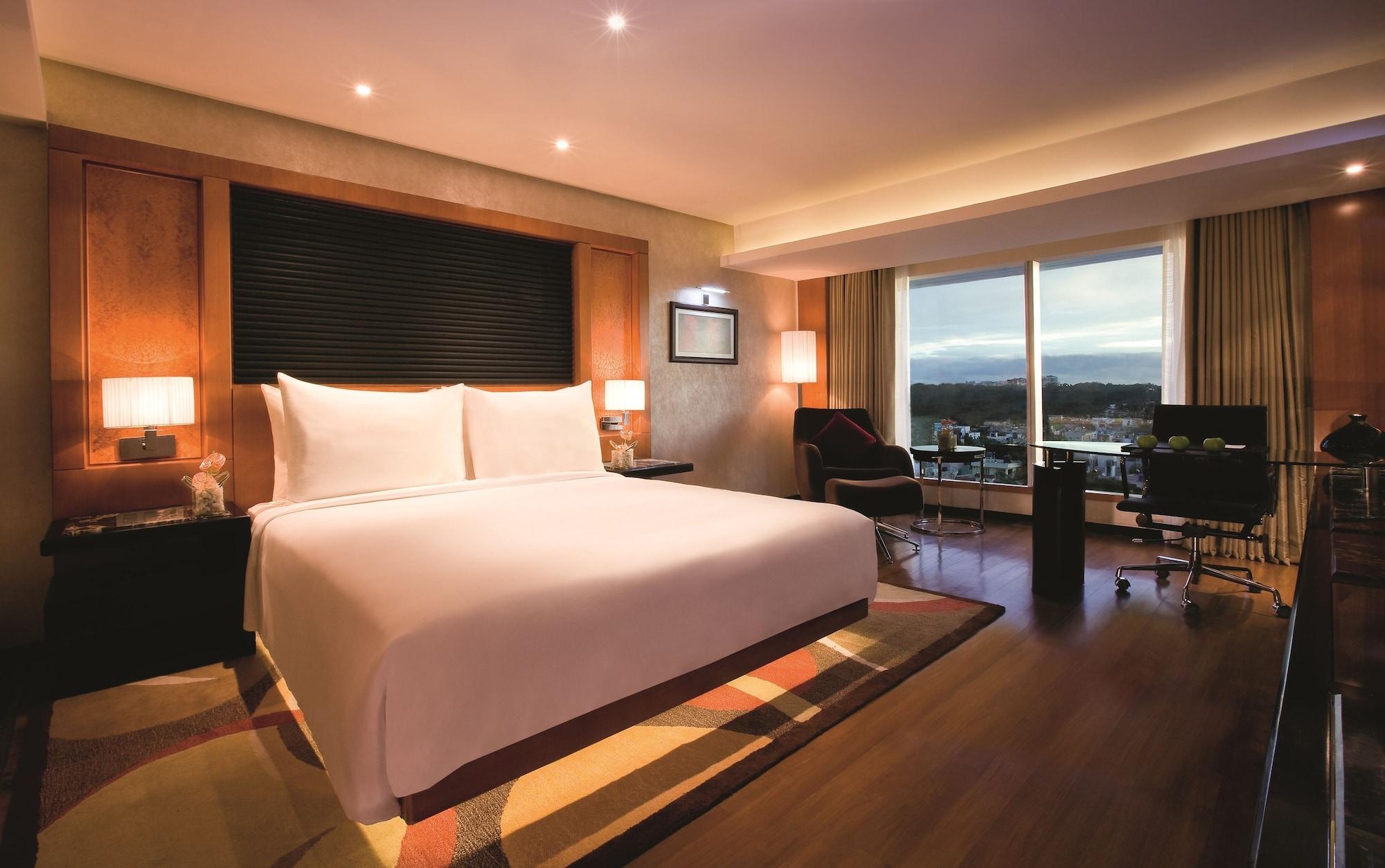 Gokulam Grand Hotel & Spa Bangalore Oda fotoğraf