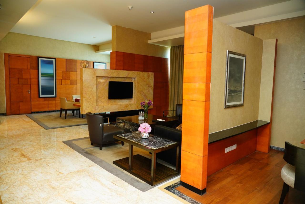 Gokulam Grand Hotel & Spa Bangalore Dış mekan fotoğraf
