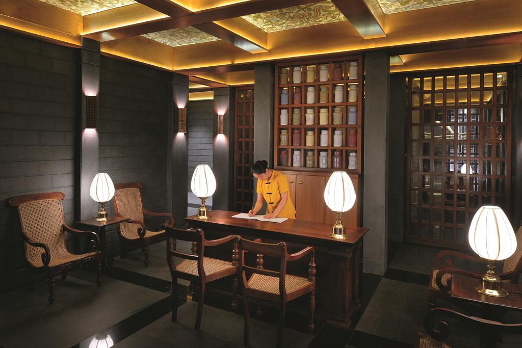 Gokulam Grand Hotel & Spa Bangalore Dış mekan fotoğraf