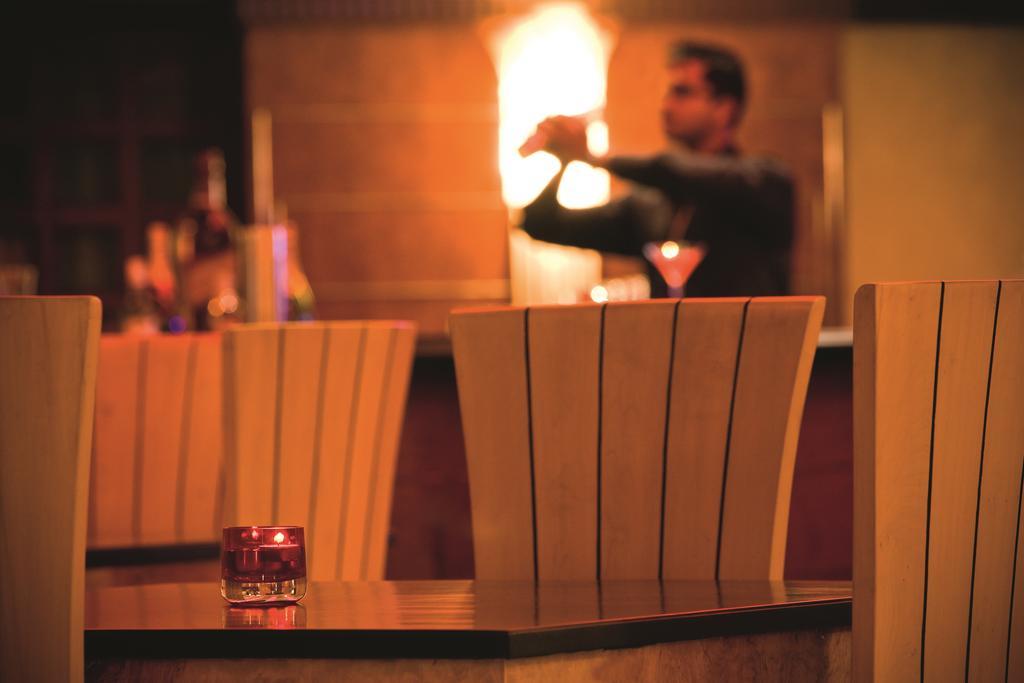 Gokulam Grand Hotel & Spa Bangalore Dış mekan fotoğraf