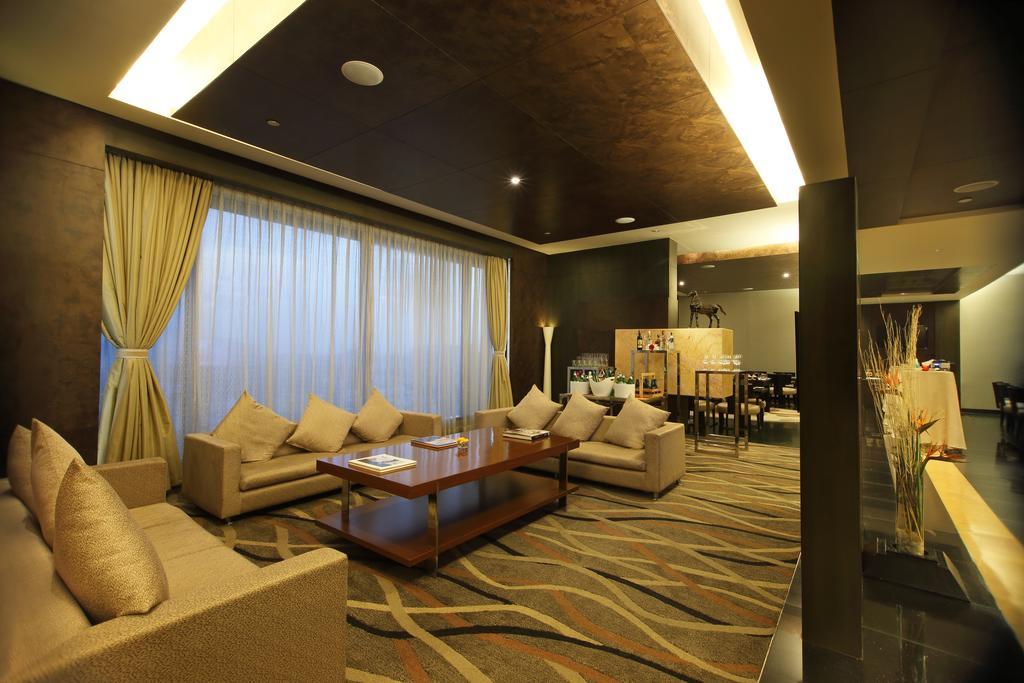 Gokulam Grand Hotel & Spa Bangalore Dış mekan fotoğraf